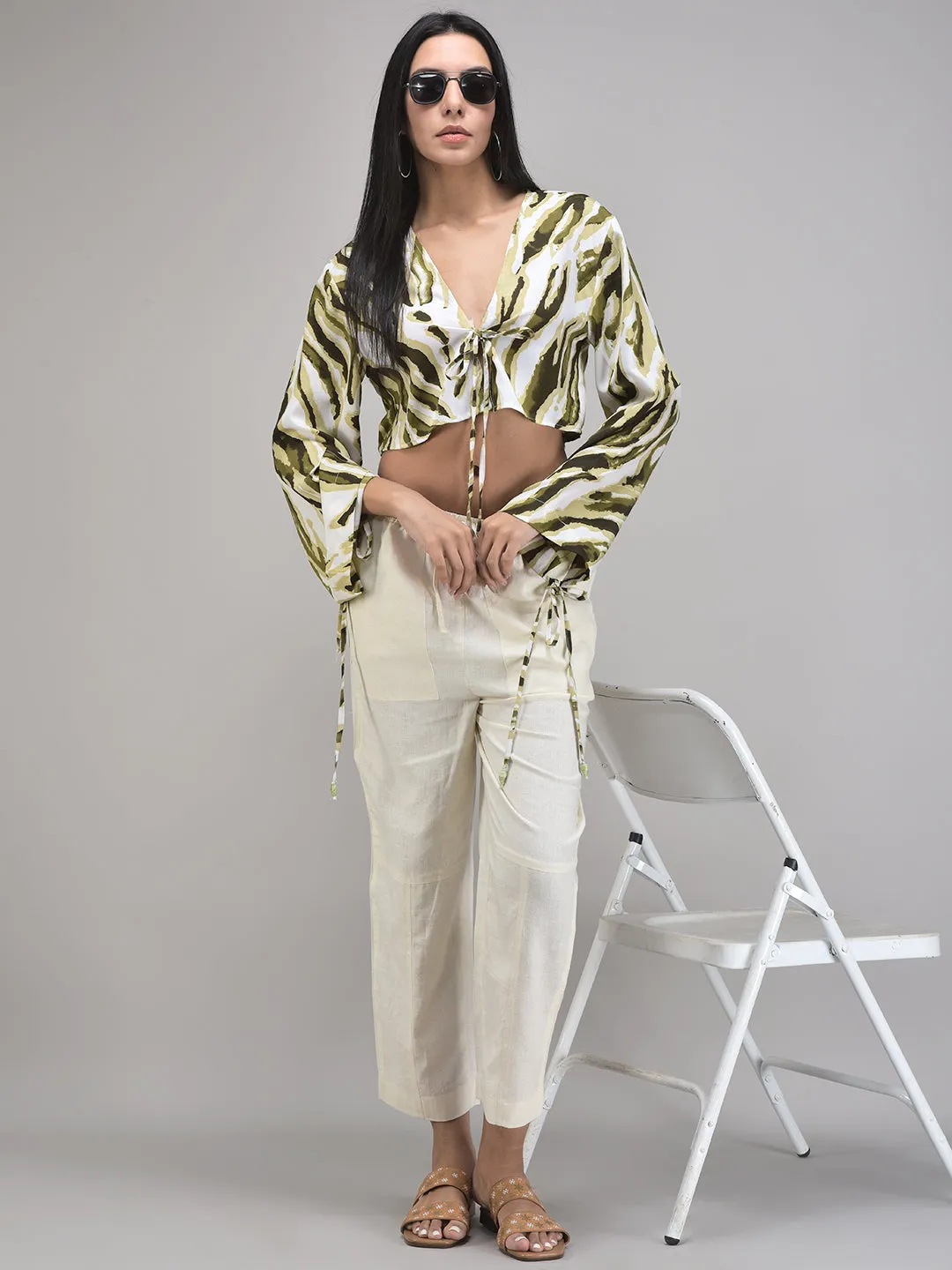 ARIA KNOTTED TOP