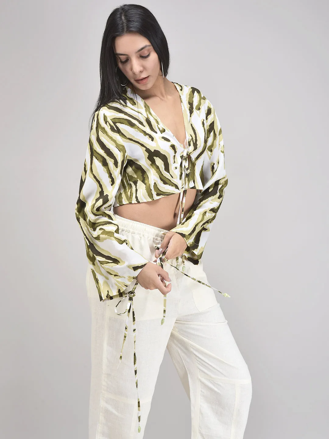 ARIA KNOTTED TOP