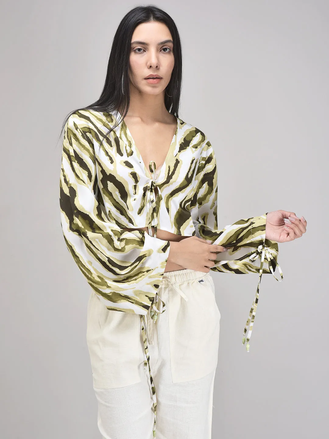 ARIA KNOTTED TOP