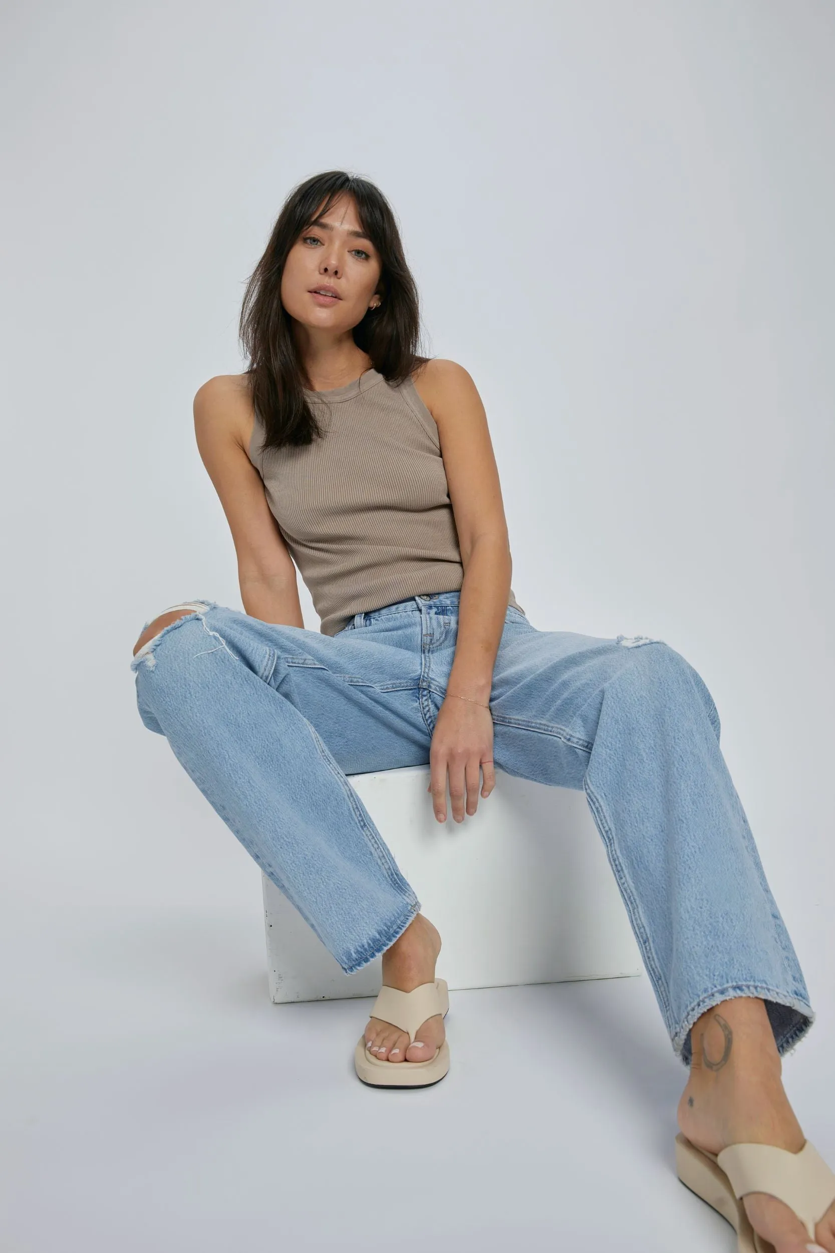 [Bailey] Light Wash Classic Distressed Relaxed Boyfriend Jeans