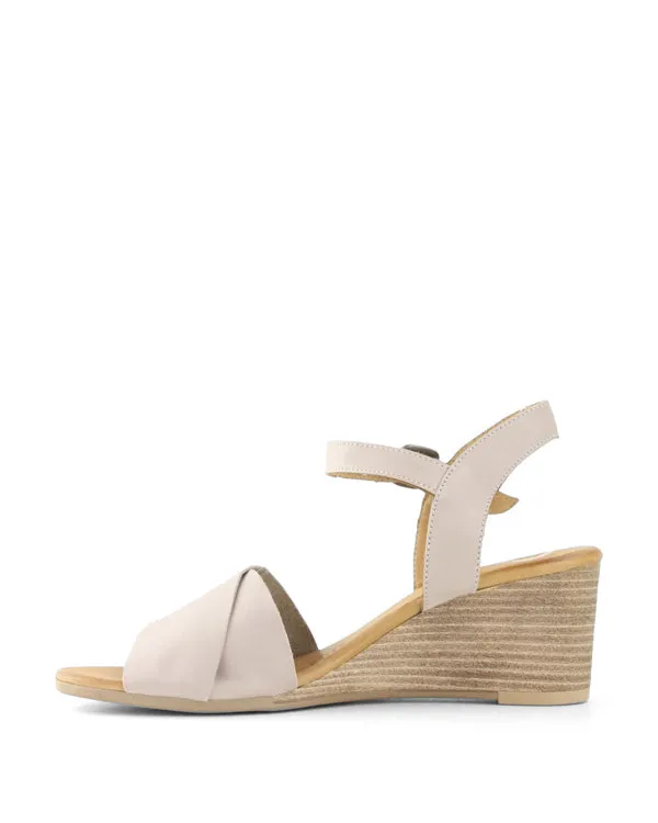 BUENO JOSIE WEDGES