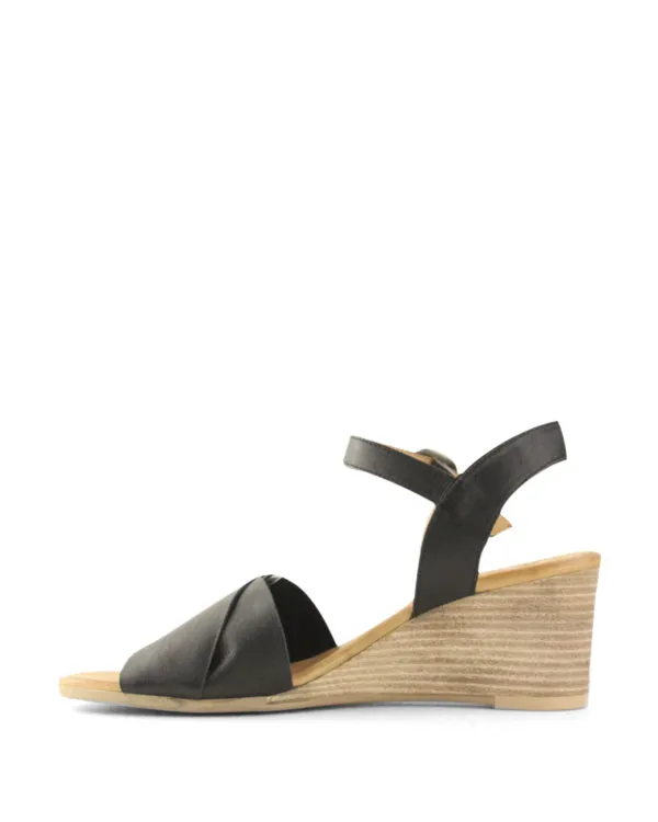 BUENO JOSIE WEDGES
