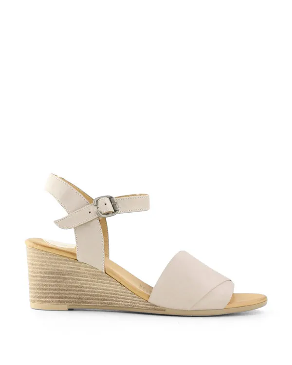 BUENO JOSIE WEDGES