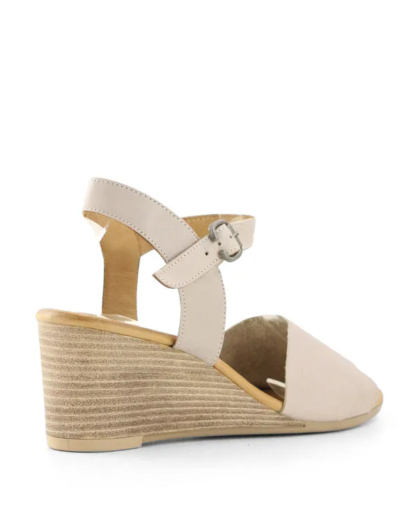 BUENO JOSIE WEDGES
