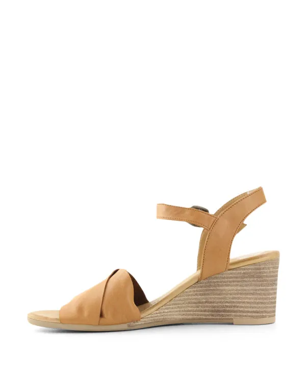 BUENO JOSIE WEDGES