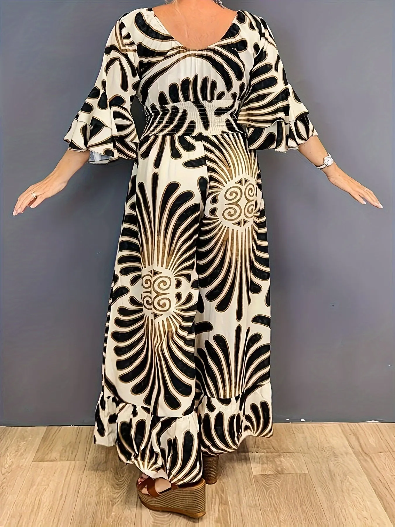 Graphic Print V-neck Jumpsuit PR7412