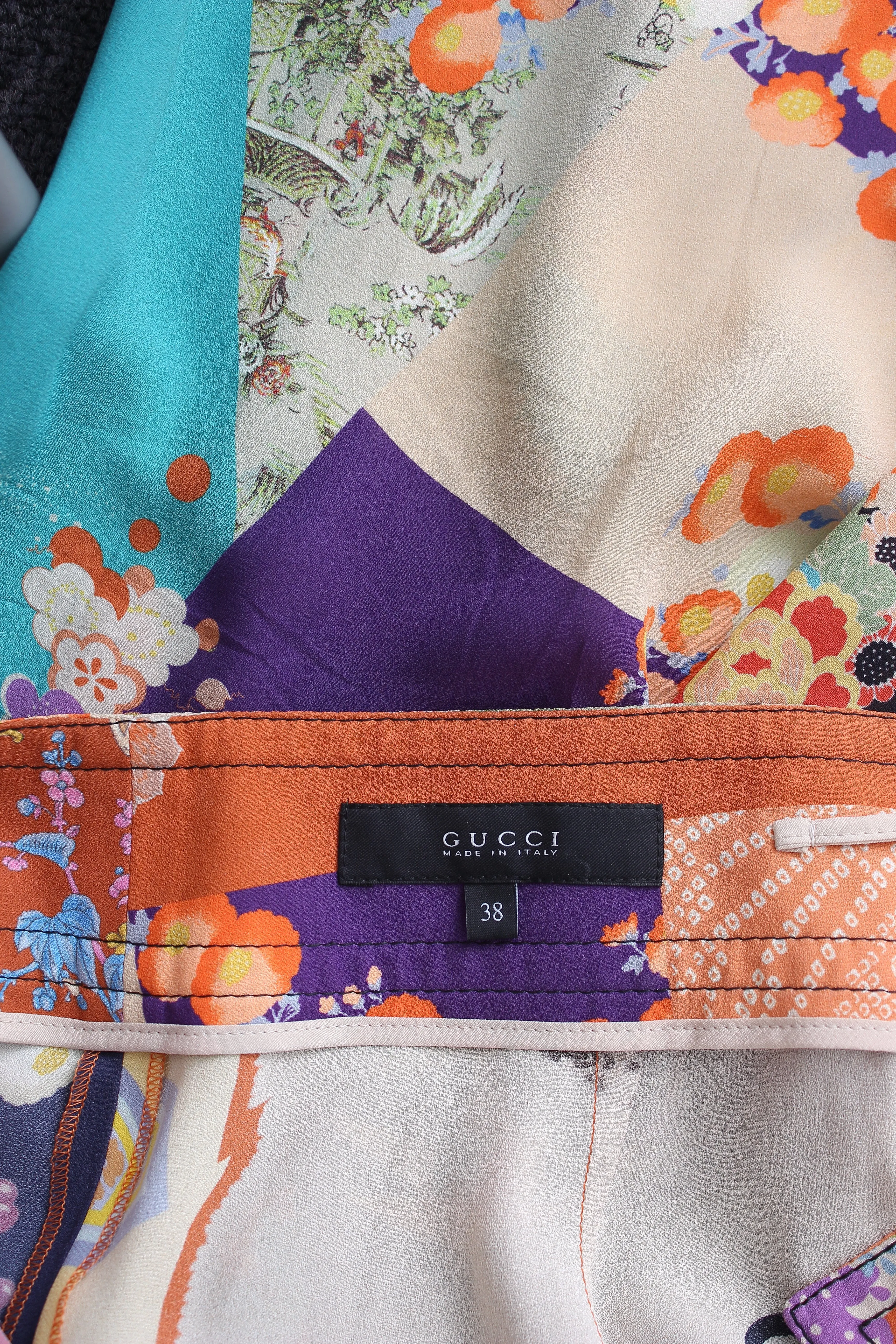 Gucci Printed Silk Cropped Trousers