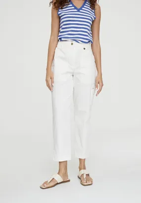Trousers with side pockets